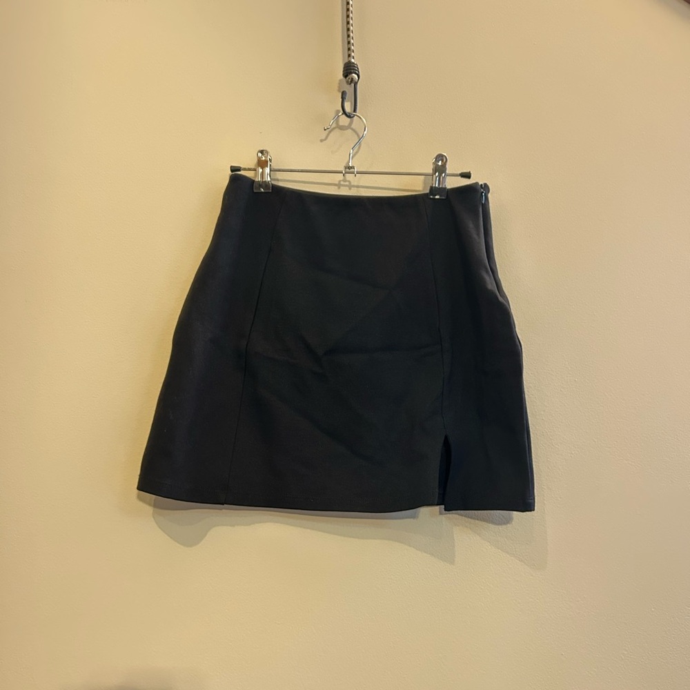 Lulu's Black Mini Skirt with front slit.